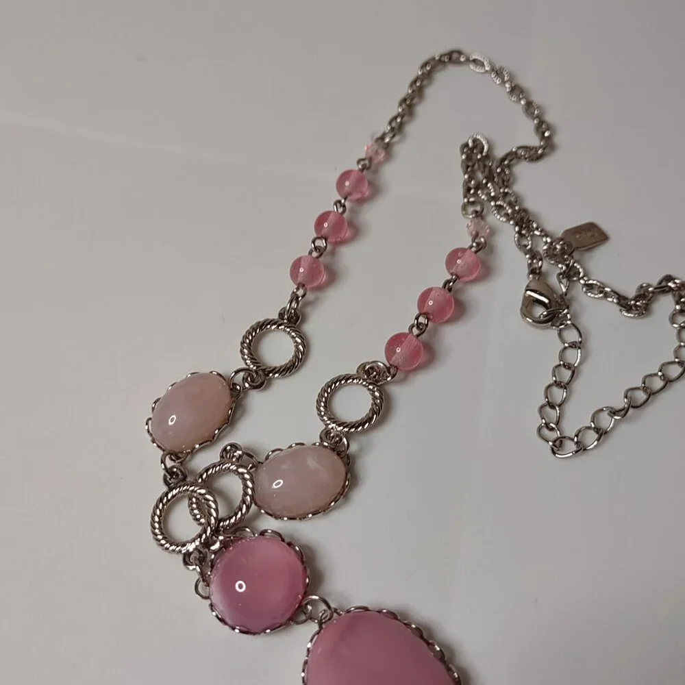 1928 Pink and Silver Necklace - Picture 5 of 10